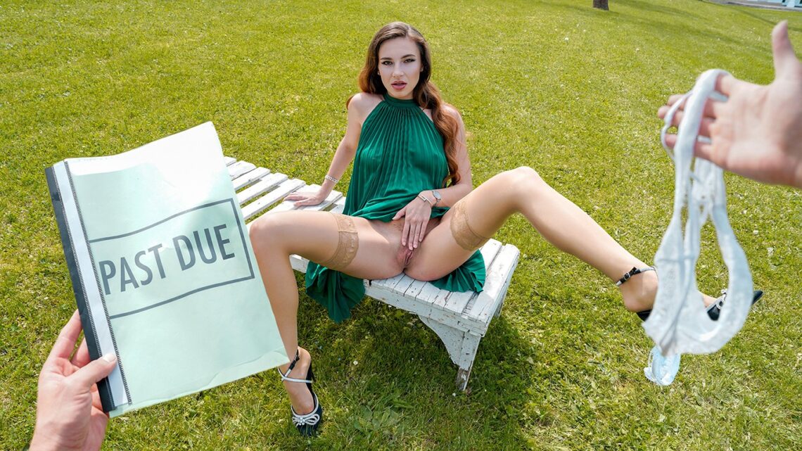 Borcunu Ödemeyen Züppe Kıza Ders